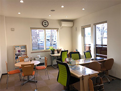 株式会社秋山不動産 店舗内観